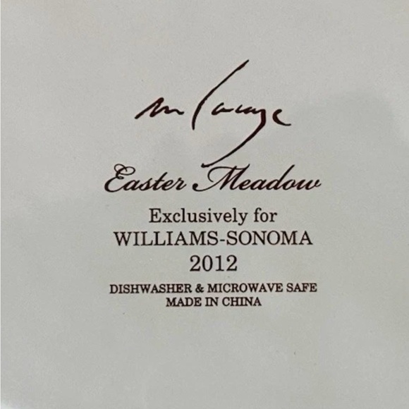 New in Box Williams Sonoma
Easter Meadow Bunny Salad Plates
Set of 4